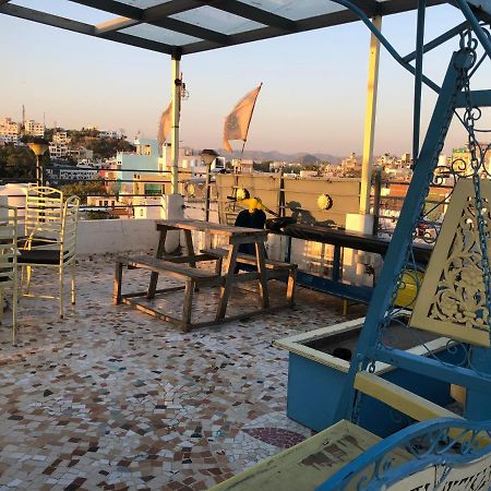 Whereabout Hostel Удайпур Екстериор снимка