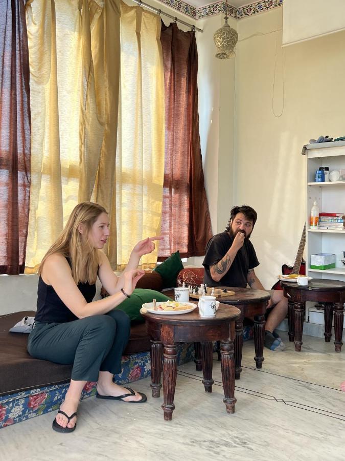Whereabout Hostel Удайпур Екстериор снимка
