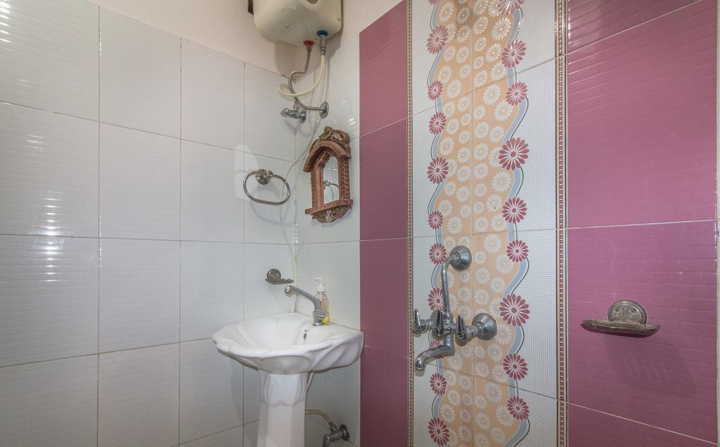 Whereabout Hostel Удайпур Екстериор снимка